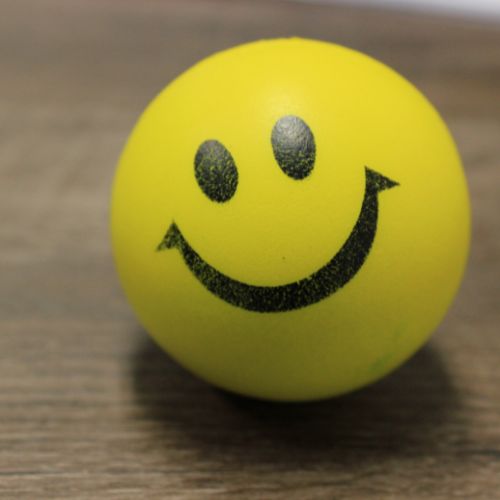 Smile DP – A cheerful and radiant profile picture capturing pure happiness and positivity.