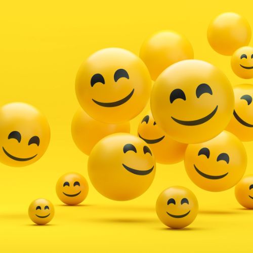 Smile DP – A cheerful and radiant profile picture capturing pure happiness and positivity.