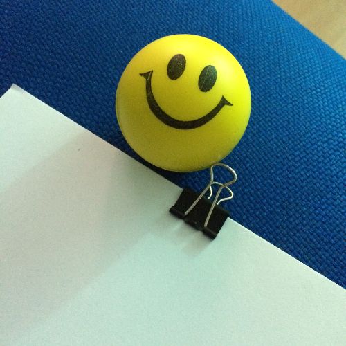 Smile DP – A cheerful and radiant profile picture capturing pure happiness and positivity.