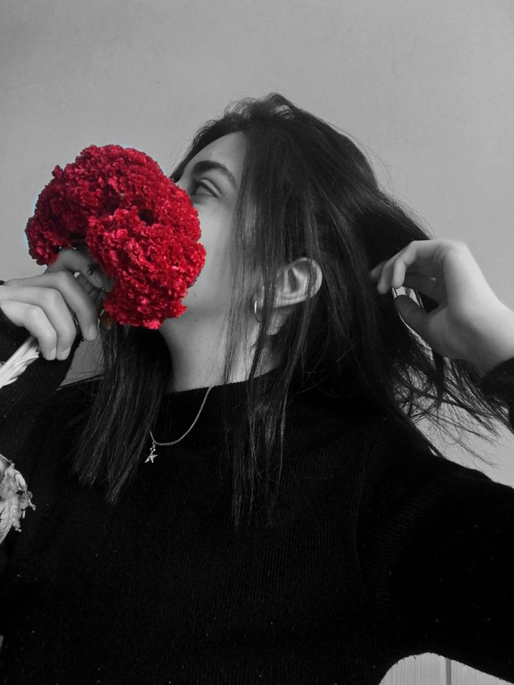 Girl display picture with elegance for profile.