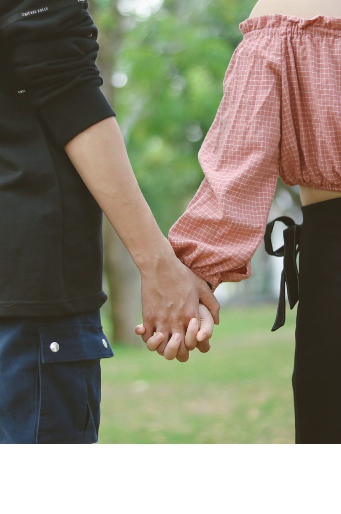 Romantic Profile Love DP – Express Your Feelings with a Heartfelt Image