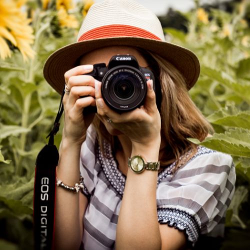 Cammra Girl Profile DP